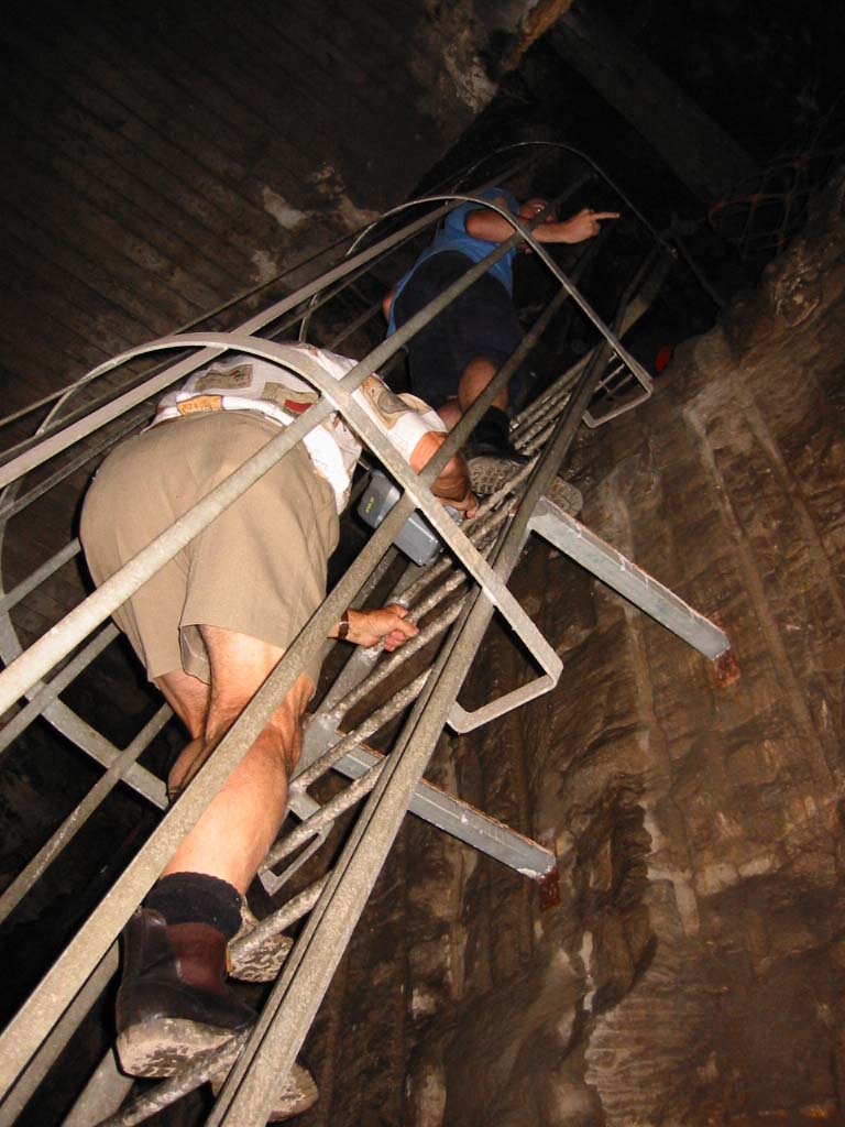 104-0428_IMG