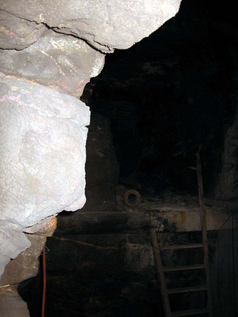 104-0430_IMG